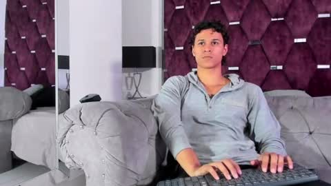 Snapshot of tonybenedetti chatting on June 23, 8:40 pm Tony Benedetti online show from June 23, 8:40 pm
