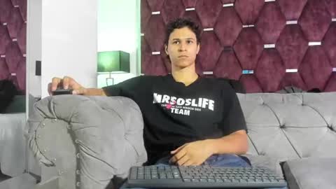 Snapshot of tonybenedetti chatting on July 12, 9:17 pm Tony Benedetti online show from July 12, 9:17 pm