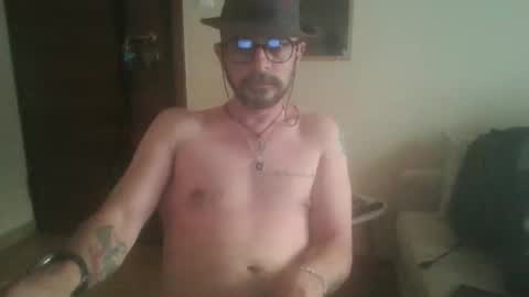 Snapshot of tonydalian chatting on June 3, 3:39 pm TonyDalianys online show from June 3, 3:39 pm