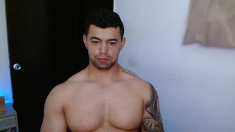 Snapshot of tonyking21 chatting on December 4, 4:21 am ANTONY online show from December 4, 4:21 am