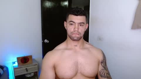 Snapshot of tonyking21 chatting on January 4, 8:05 pm ANTONY online show from January 4, 8:05 pm