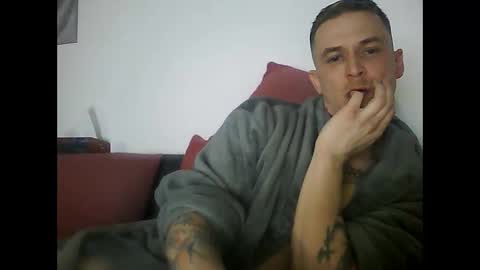 tonystrawberry online show from April 11, 2:16 am