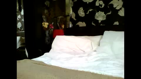 Snapshot of tonywest200519493 chatting on November 8, 9:09 am tonywest200519493 online show from November 8, 9:09 am