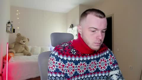 Snapshot of toohornyserj chatting on December 19, 12:34 am toohornyserj online show from December 19, 12:34 am