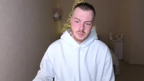 toohornyserj online show from December 5, 8:05 pm