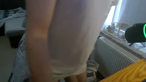 toohugeandstonedxoxo online show from March 8, 12:53 pm