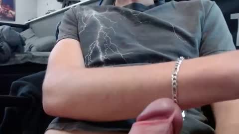 Snapshot of toolitdick chatting on November 18, 4:55 pm toolitdick online show from November 18, 4:55 pm