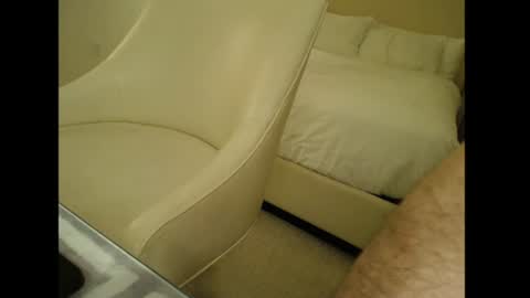 Snapshot of tooobvious chatting on December 7, 6:32 am tooobvious online show from December 7, 6:32 am