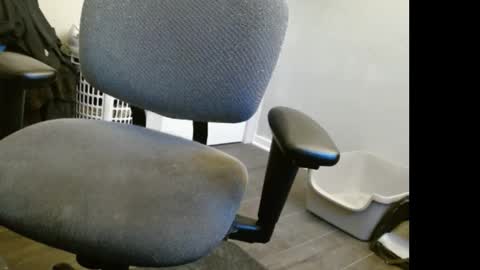 Snapshot of tooobvious chatting on March 6, 10:58 pm tooobvious online show from March 6, 10:58 pm