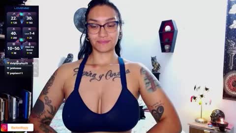 toothyy online show from February 12, 12:27 am