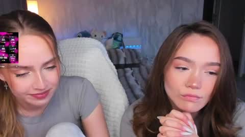 Snapshot of top_twins chatting on July 12, 1:57 pm Yara online show from July 12, 1:57 pm