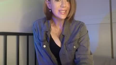 Topsy online show from June 18, 7:52 am