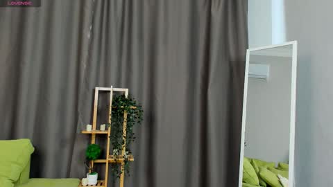 Mona online show from October 4, 8:12 am