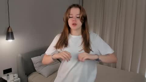 Snapshot of toriedaichendt chatting on November 12, 1:06 am Kamilla online show from November 12, 1:06 am