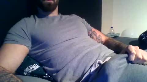 Snapshot of tortaros chatting on December 20, 4:46 pm Tommy online show from December 20, 4:46 pm
