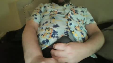 Snapshot of totalpackage2089 chatting on February 13, 10:28 pm Big Daddy Balls online show from February 13, 10:28 pm