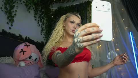 Aliana Vamboo online show from February 14, 5:21 pm