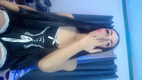 Snapshot of touch_my_body_daddy chatting on February 21, 10:59 pm touch_my_body_daddy online show from February 21, 10:59 pm