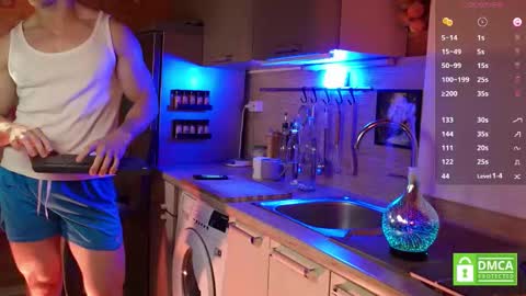 Snapshot of touch_of_eros chatting on November 10, 4:11 am Paul online show from November 10, 4:11 am