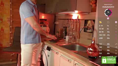 Snapshot of touch_of_eros chatting on November 26, 4:35 am Paul online show from November 26, 4:35 am