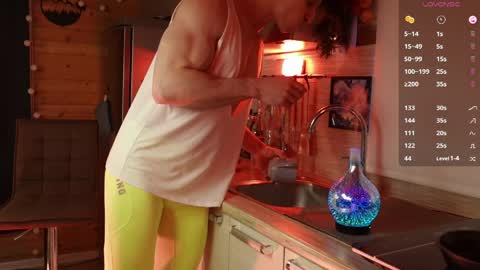 Snapshot of touch_of_eros chatting on April 6, 10:27 am Paul online show from April 6, 10:27 am