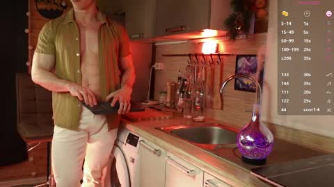 Snapshot of touch_of_eros chatting on April 7, 8:59 am Paul online show from April 7, 8:59 am