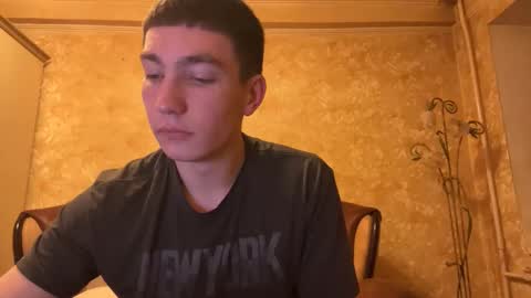 Max online show from November 7, 7:47 pm