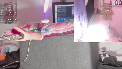 touk_kira online show from November 27, 3:08 am