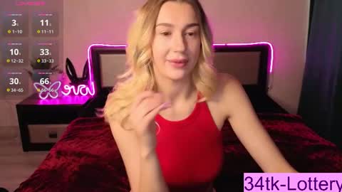 Snapshot of toxicdollkiss chatting on July 1, 3:19 am ToxicDollKiss online show from July 1, 3:19 am