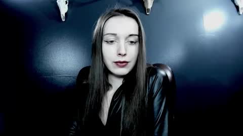toxicdomme online show from February 8, 6:00 pm