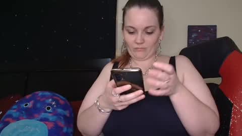 Snapshot of toxiclilly chatting on October 25, 7:16 am Lilly Miss Mistress Goddess Maam Queen Boss online show from October 25, 7:16 am