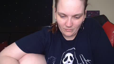 Snapshot of toxiclilly chatting on October 31, 8:37 am Lilly Miss Mistress Goddess Maam Queen Boss online show from October 31, 8:37 am