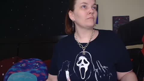 Snapshot of toxiclilly chatting on November 9, 9:51 am Lilly Miss Mistress Goddess Maam Queen Boss online show from November 9, 9:51 am