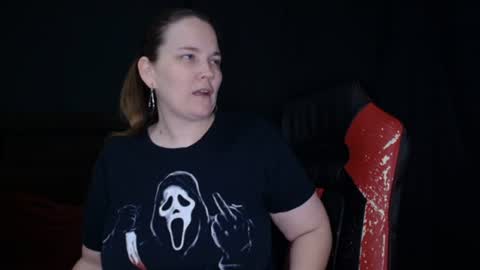 Snapshot of toxiclilly chatting on June 18, 6:45 pm Lilly Miss Mistress Goddess Maam Queen Boss online show from June 18, 6:45 pm