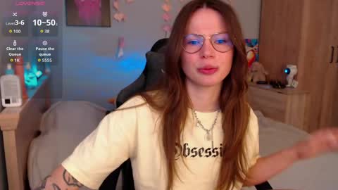 toxkiss online show from June 4, 9:48 am