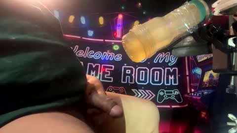 ToysForMyCock online show from May 18, 2:40 am