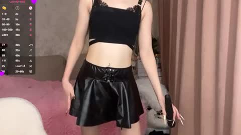 Snapshot of traceeorellama chatting on June 20, 9:17 pm Tracy online show from June 20, 9:17 pm