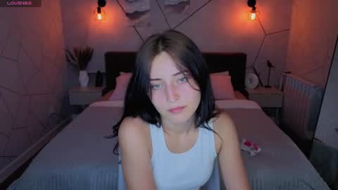 tracey_gill online show from June 26, 9:14 am