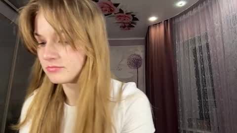 Anna online show from March 24, 6:35 pm