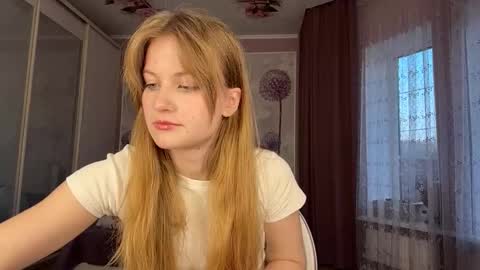 Snapshot of tracierolfson chatting on March 25, 3:51 pm Anna online show from March 25, 3:51 pm