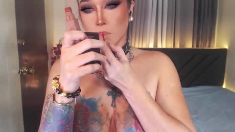 Snapshot of trandomsts chatting on October 15, 3:56 pm DOM irish online show from October 15, 3:56 pm