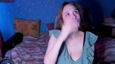 Snapshot of traneba chatting on November 12, 8:15 am Kate online show from November 12, 8:15 am