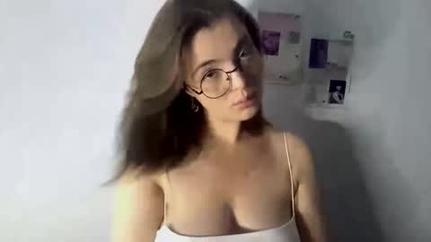 Amelia online show from September 15, 4:07 pm