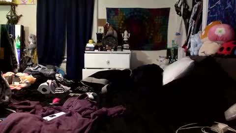 Snapshot of transcurious101 chatting on October 13, 2:33 am transcurious101 online show from October 13, 2:33 am