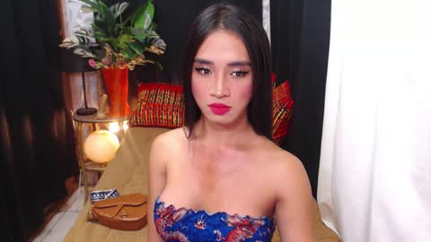 ROSY TAN  BE MY KING DONT FORGET TO FOLLOW AND THUMBS UP ME online show from December 11, 10:14 am