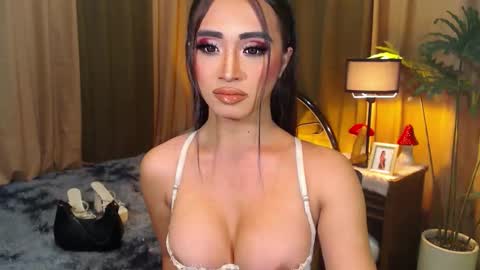 ROSY TAN  BE MY KING DONT FORGET TO FOLLOW AND THUMBS UP ME online show from September 24, 4:54 pm