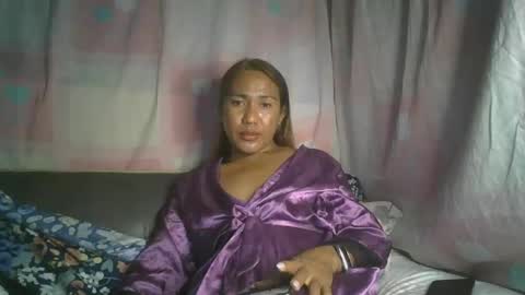 Snapshot of transhottie28 chatting on January 29, 2:53 pm transhottie28 online show from January 29, 2:53 pm