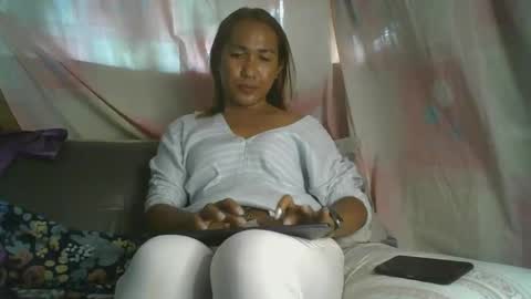 Snapshot of transhottie28 chatting on February 1, 2:37 am transhottie28 online show from February 1, 2:37 am