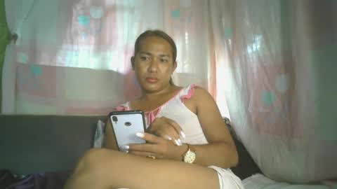 Snapshot of transhottie28 chatting on February 2, 11:11 pm transhottie28 online show from February 2, 11:11 pm