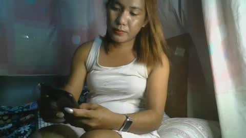 Snapshot of transhottie28 chatting on February 3, 10:14 am transhottie28 online show from February 3, 10:14 am